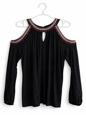 Maurices Black Cold Shoulder Top with Red & Gold Embroidery – Size XL GUC